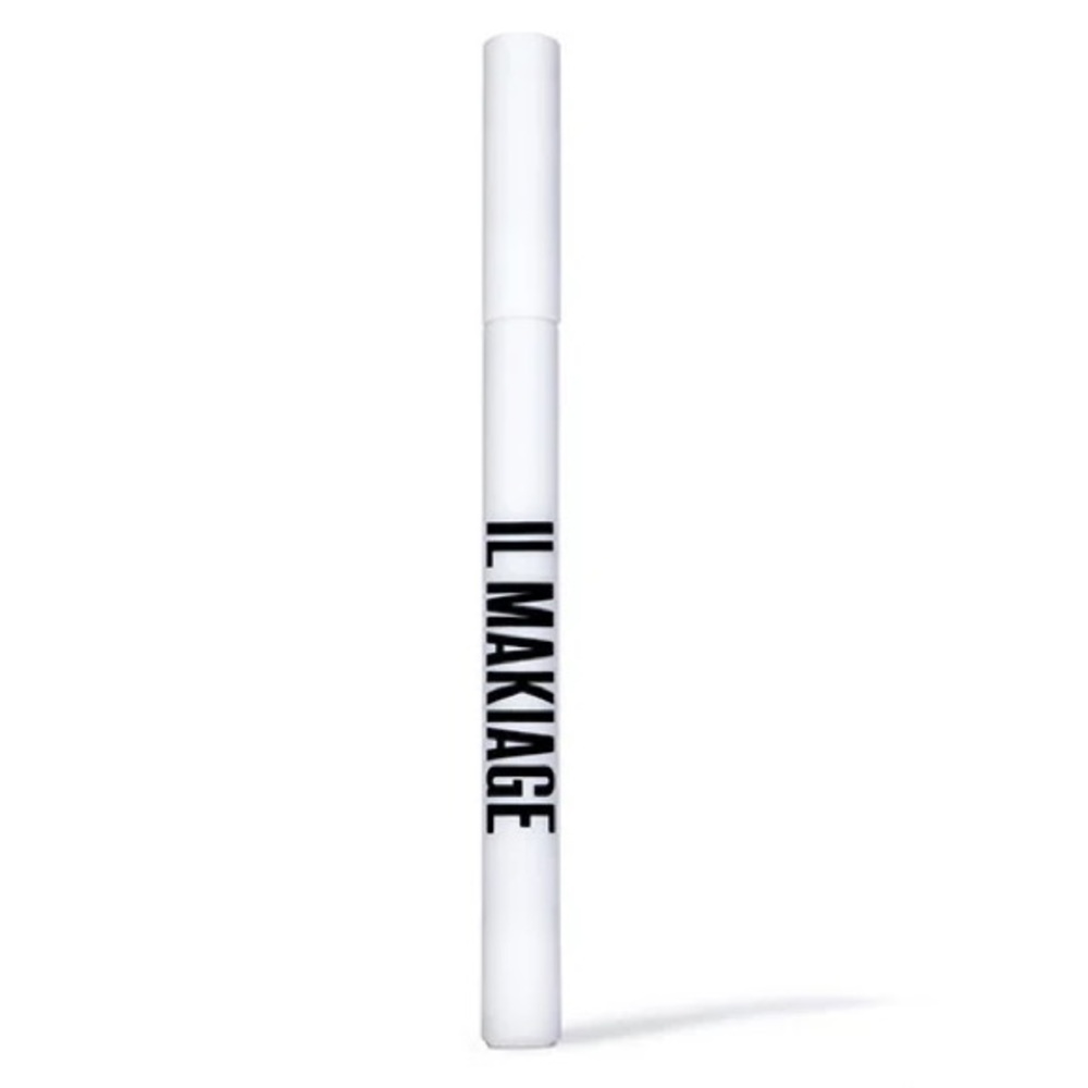 IL MAKIAGE | BLACK CARD LIQUID EYELINER
ULTRA-BLACK WATERPROOF LINER - Picture 2 of 5